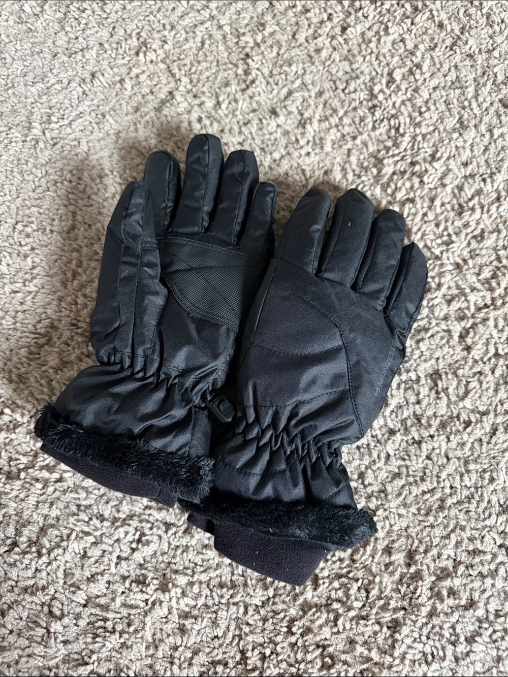 Black Winter Gloves - Cozy Cold-Weather Gloves